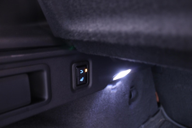 Vehicle image JAGUAR F-PACE