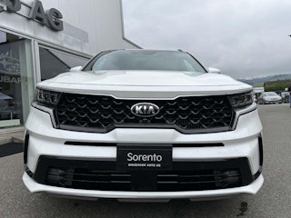 Vehicle image KIA SORENTO