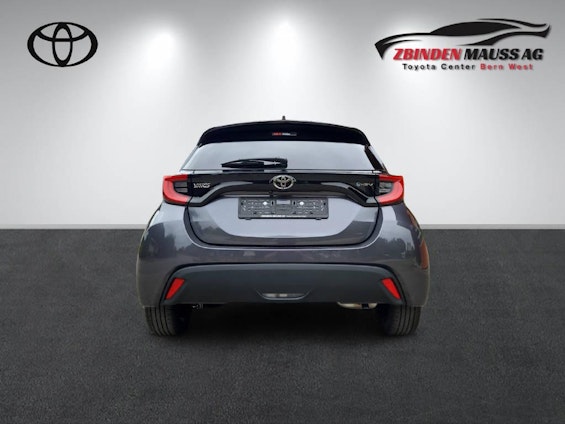 Vehicle image 4 Vehicle image 4