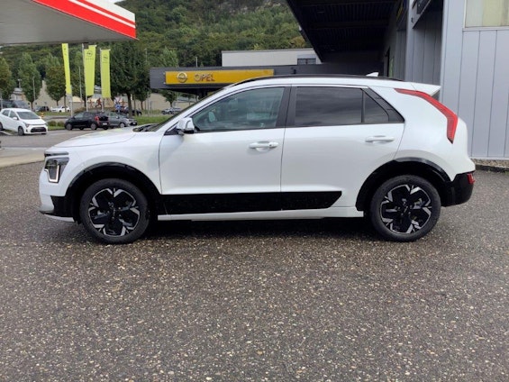 Vehicle image 4 Vehicle image 4