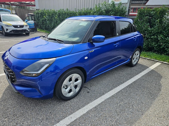 First vehicle image