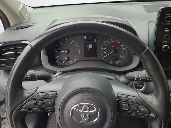 Vehicle image 9 Vehicle image 9