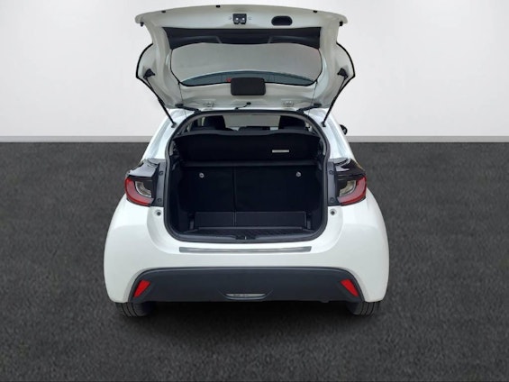 Vehicle image 13 Vehicle image 13