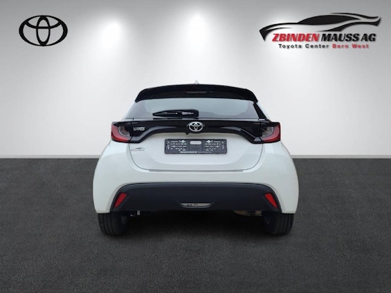 Vehicle image 4 Vehicle image 4