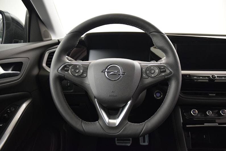 Vehicle image OPEL GRANDLAND