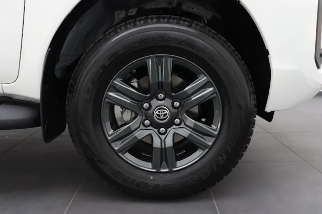 Toyota Hilux Double Cab.-Pick-up 2.8 D-4D 204 Style MHEV