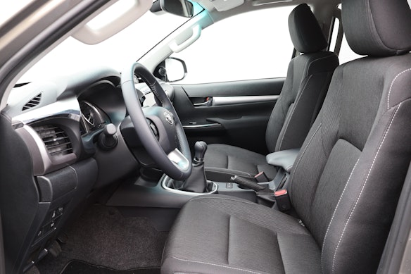 TOYOTA Hilux Double Cab.-Pick-up 2.8 D-4D 204 Style 3