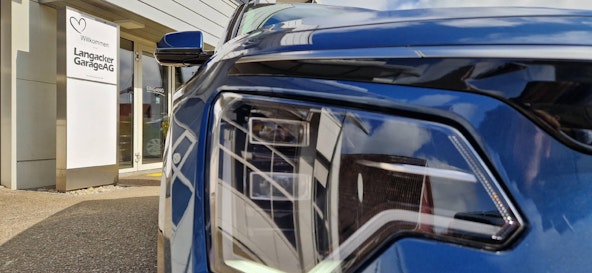 Vehicle image 14 Vehicle image 14