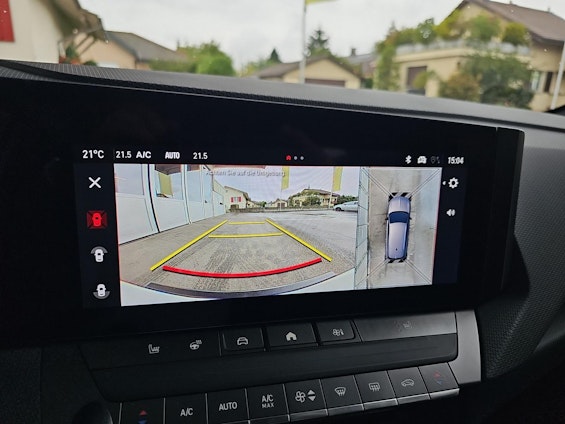 Vehicle image 18 Vehicle image 18