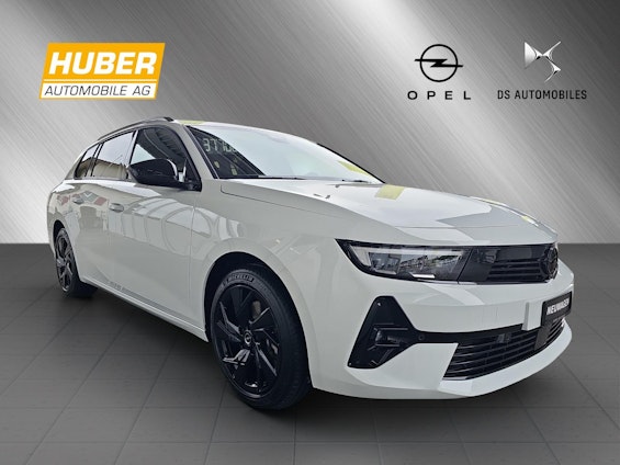 First vehicle image First vehicle image