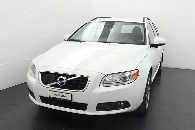 VOLVO V70 2.4 D4 Summum AWD: Jetzt Probefahrt buchen!