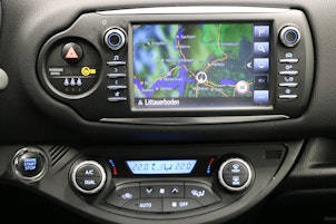 Vehicle image TOYOTA Yaris 1.5 VVT-iE Trend