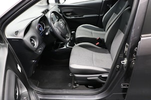 Vehicle image TOYOTA Yaris 1.5 VVT-iE Trend