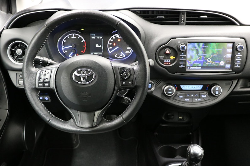 Vehicle image TOYOTA YARIS