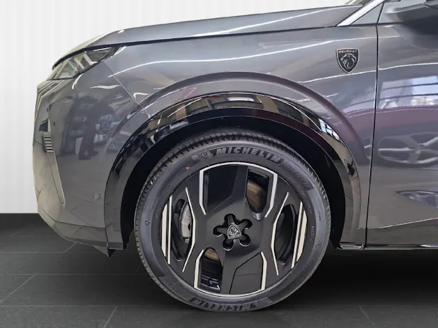 Peugeot E-3008 GT
