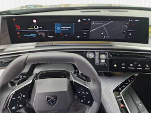 Peugeot E-3008 GT
