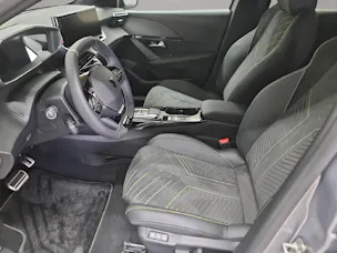 Peugeot E-208 GT