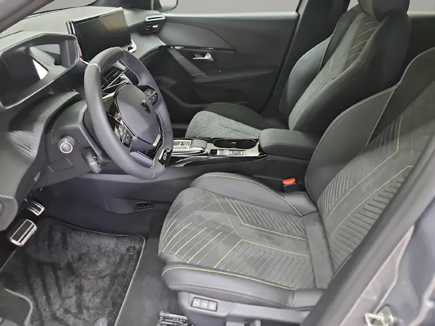 Peugeot E-208 GT