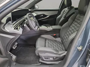 Peugeot e-5008 GT