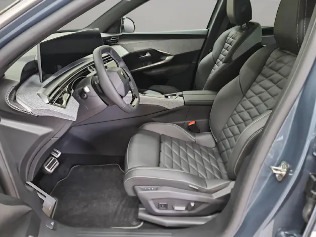 Peugeot e-5008 GT