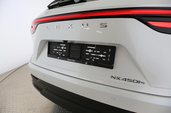 LEXUS NX 450h+ Comfort 8