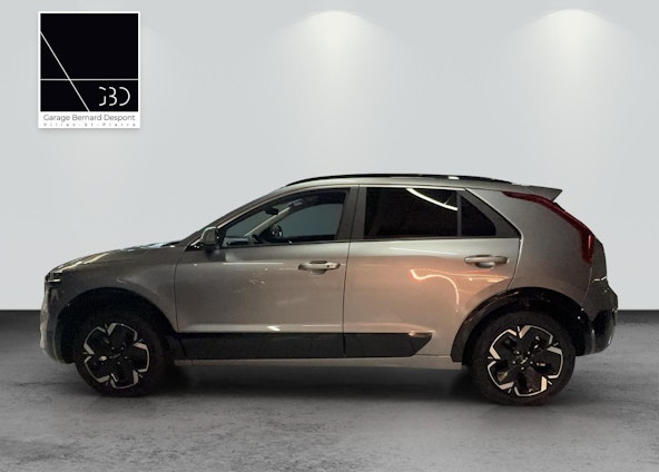 Vehicle image 3 Vehicle image 3