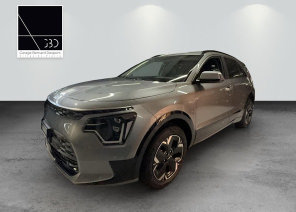 First vehicle image First vehicle image