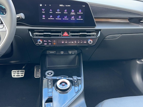 Vehicle image 14 Vehicle image 14