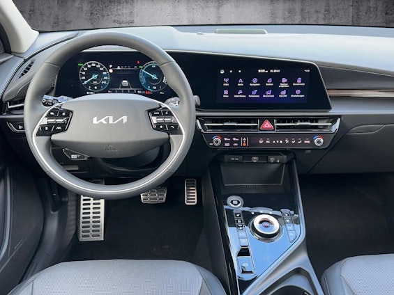 Vehicle image 10 Vehicle image 10