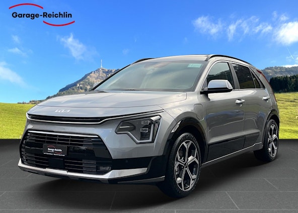 First vehicle image First vehicle image