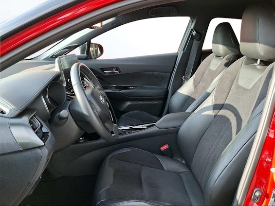 Vehicle image 19