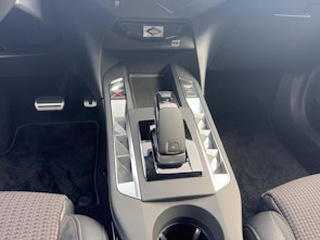 Vehicle image DS AUTOMOBILES 3 1.2 Hybrid Ligne Noire