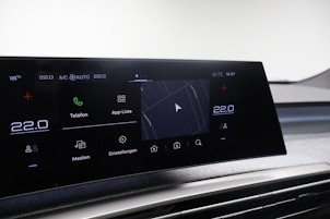 Vehicle image PEUGEOT 5008 1.6 PHEV GT