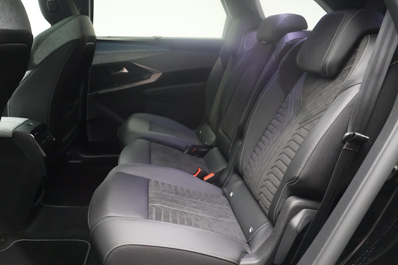 Vehicle image PEUGEOT 5008