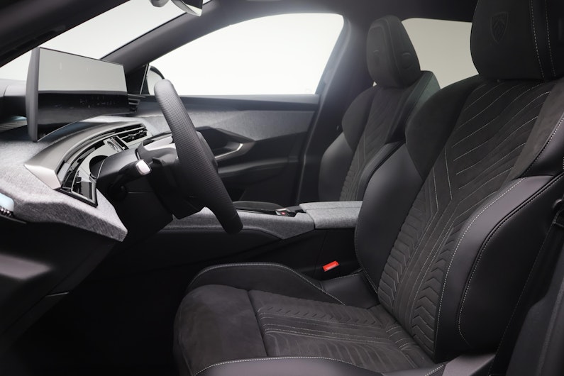 Vehicle image PEUGEOT 5008