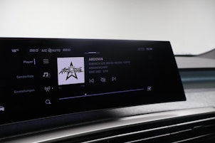 Vehicle image PEUGEOT 5008 1.6 PHEV GT