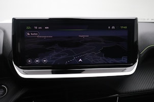 Vehicle image PEUGEOT 2008 1.2 Hybrid GT