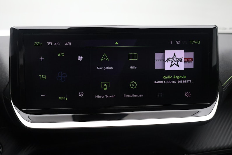 Vehicle image PEUGEOT 2008