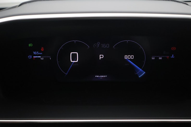 Vehicle image PEUGEOT 2008