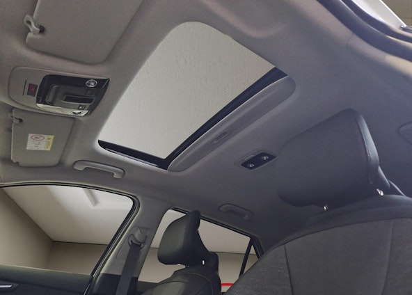 Vehicle image 18 Vehicle image 18