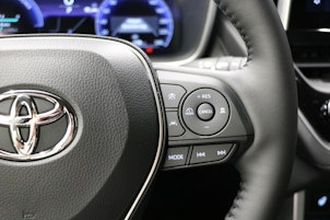 Vehicle image TOYOTA Corolla Cross 2.0 HEV Trend AWD-i