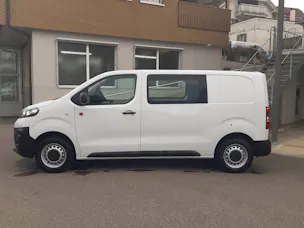 Opel Vivaro Cargo 2.7 t M 2.0 D 144PS 4x4