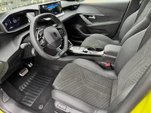 Peugeot 208 e-GT