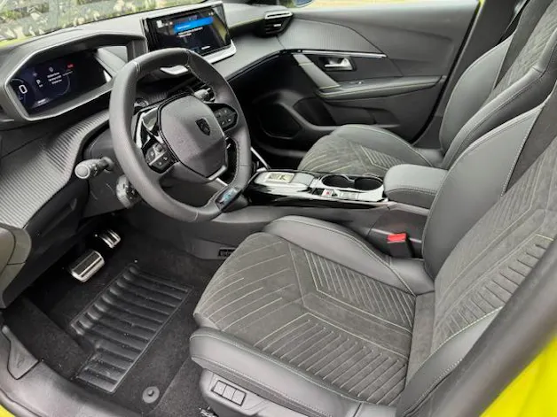 Peugeot 208 e-GT
