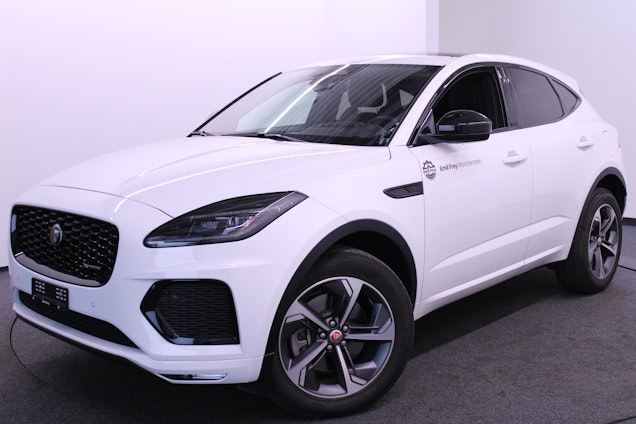 First vehicle image