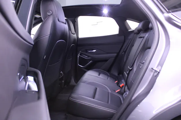 Jaguar E-Pace 1.5 T 300e R-Dynamic SE AWD *LEASING 0.99%*