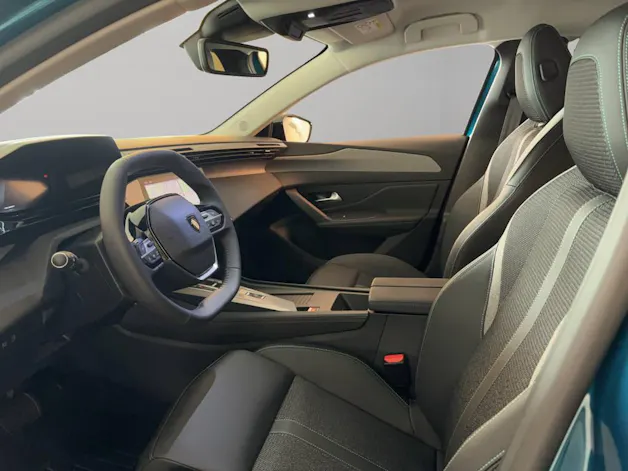 Peugeot 308 1.6 PHEV 180 Allure