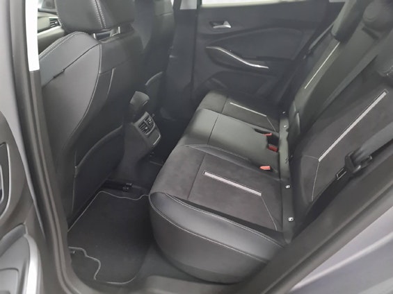 Vehicle image 8 Vehicle image 8