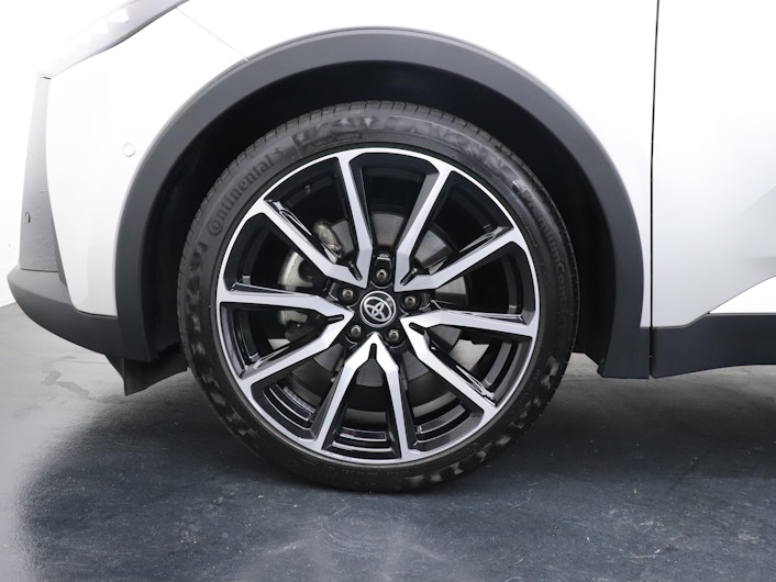 Vehicle image TOYOTA C-HR