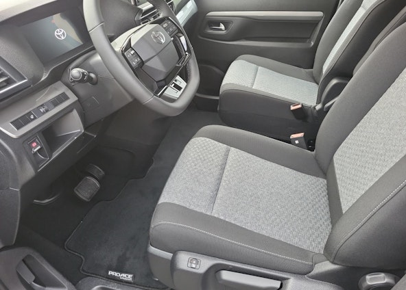 Vehicle image 9 Vehicle image 9